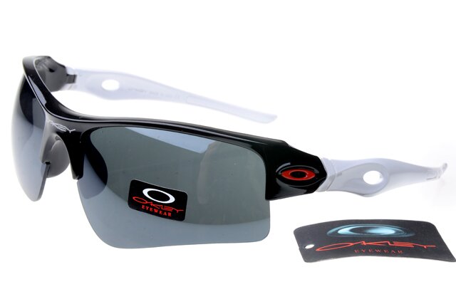 Oakley Fuel Cell Lunettes De Soleil Gris
